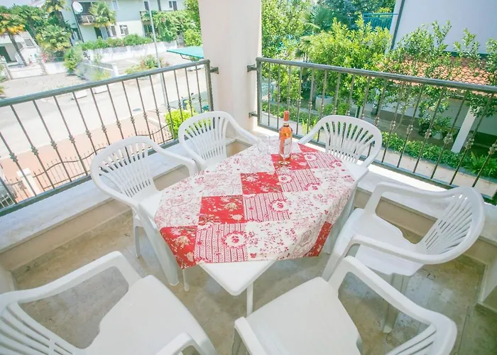 בית הארחה Sara